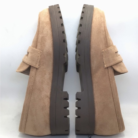 Hey Girl by Corkys Inspo Sand Faux Suede Platform Penny Loafer Size 8 or 9 - Picture 5 of 13